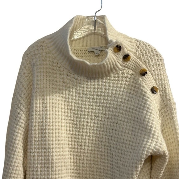 Ann Taylor Women's Weekender Waffle Knit Cream Turtleneck Cropped Sweater Size L - Picture 2 of 8